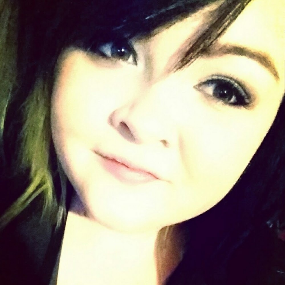 Meet your Posher, Karlie